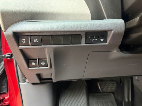 Used 2021 Toyota Sienna LE AWD/4WD image 20