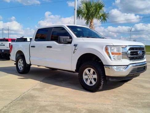 Used 2021 Ford F150 XLT image 11