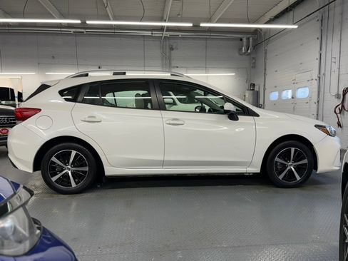 Used 2019 Subaru Impreza 2.0i Premium image 6