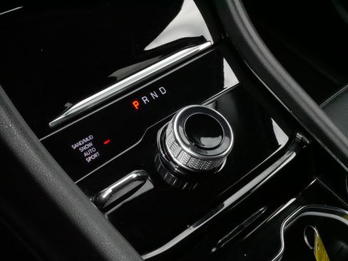 Used 2023 Jeep Grand Cherokee L Limited w/ Luxury Tech Group II AWD/4WD image 24