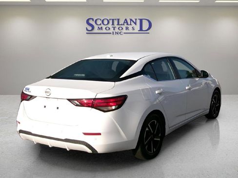 Used 2025 Nissan Sentra SV FWD image 6