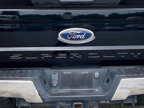 Used 2017 Ford F250 XLT AWD/4WD image 7