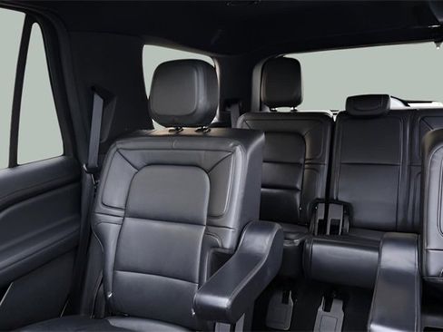 Used 2021 Lincoln Navigator Reserve image 25