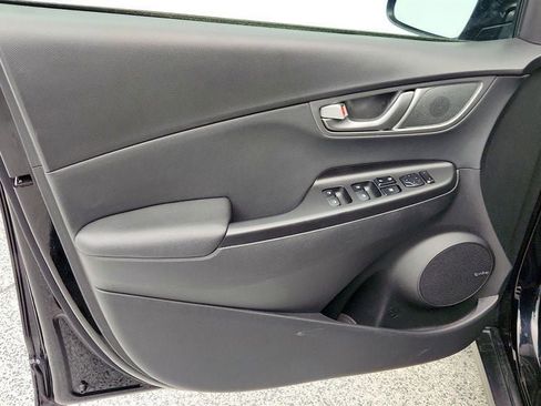 Used 2021 Hyundai Kona Ultimate w/ Cargo Package image 11