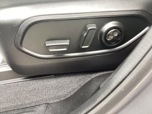 Certified 2023 Jeep Grand Cherokee Limited image 23