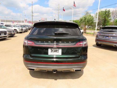 Used 2021 Lincoln Nautilus Reserve w/ Equipment Group 202A image 11