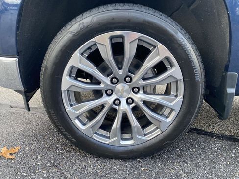 Used 2022 Chevrolet Silverado 1500 LT image 11