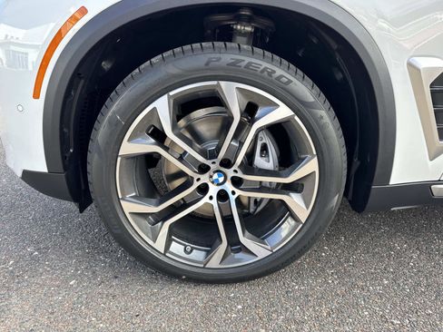 New 2026 BMW X5 xDrive40i w/ Climate Comfort Package image 10