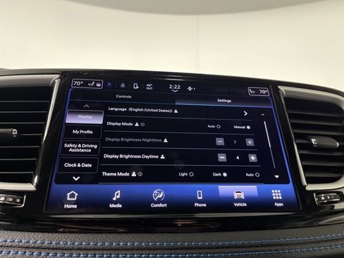 Used 2021 Chrysler Pacifica Touring-L image 27