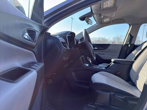 Used 2023 Chevrolet Equinox LS w/ Driver Confidence II Package image 11