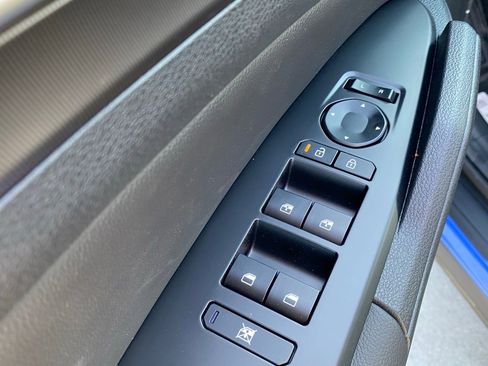 New 2026 Kia Sportage EX FWD image 13