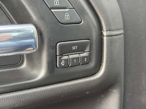 Used 2020 GMC Sierra 1500 SLT w/ SLT Premium Package image 19