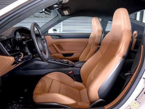 Certified 2024 Porsche 911 GT3 RWD image 5