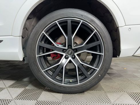 Used 2021 Audi Q8 Premium Plus w/ Premium Plus Package image 9