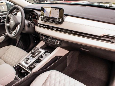 New 2025 Mitsubishi Outlander SEL AWD/4WD image 45