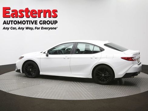 Used 2025 Toyota Camry SE w/ Convenience Package image 61