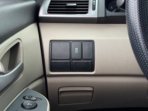 Used 2012 Honda Odyssey LX image 32