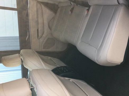 Used 2023 Jeep Grand Cherokee Limited image 31