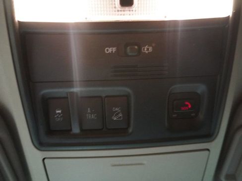 Used 2021 Toyota 4Runner SR5 image 13