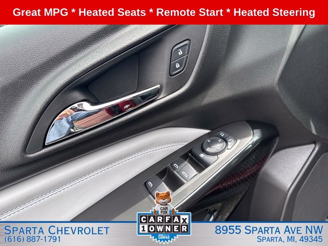 Used 2025 Chevrolet Trax LT w/ Driver Confidence Package FWD image 12