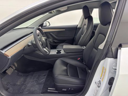 Used 2022 Tesla Model 3 image 17