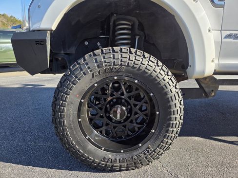 Used 2019 Ford F250 XLT w/ FX4 Off-Road Package image 7