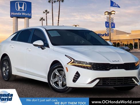 Used 2023 Kia K5 LXS image 1