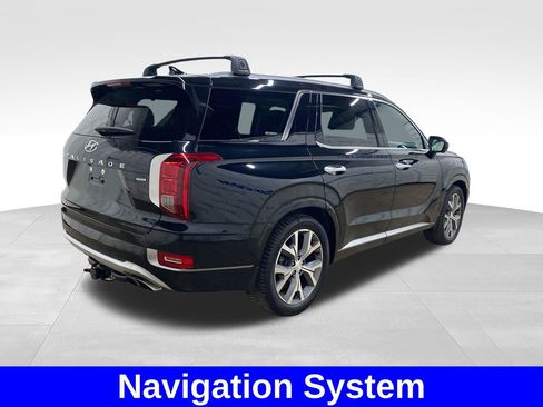 Used 2022 Hyundai Palisade Limited w/ Winter Package AWD/4WD image 4