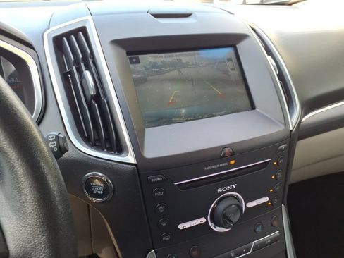 Used 2016 Ford Edge Titanium FWD image 25