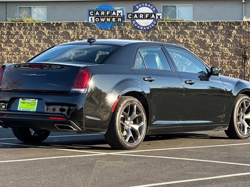 Used 2023 Chrysler 300 S image 10