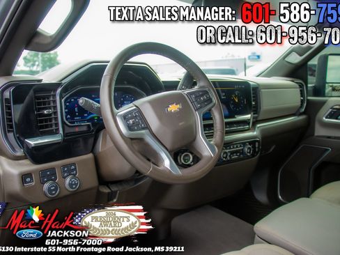 Used 2025 Chevrolet Silverado 2500 LT w/ All Star Edition AWD/4WD image 4
