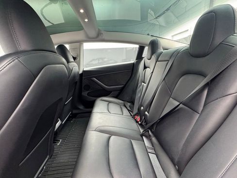 Used 2023 Tesla Model 3 Standard Range image 10