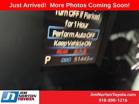 Used 2022 Toyota Tundra Limited image 9