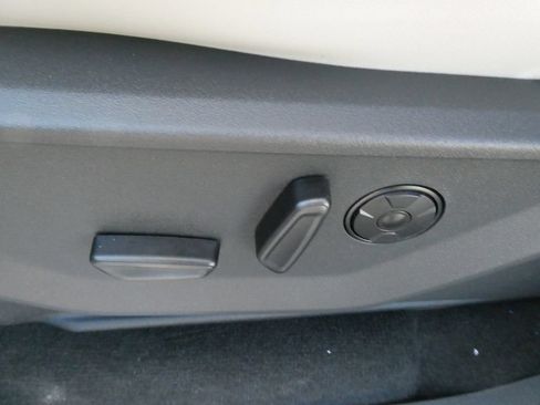 New 2027 Ford Expedition Platinum w/ Platinum Ultimate Package AWD/4WD image 20