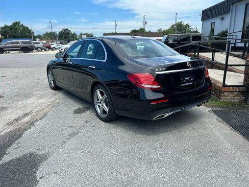 Used 2017 Mercedes-Benz E 300 image 9