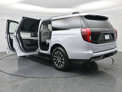 Used 2025 Ford Expedition Max Platinum AWD/4WD image 43