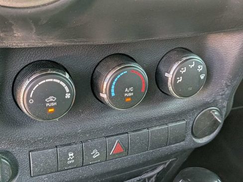 Used 2017 Jeep Wrangler Sport AWD/4WD image 15