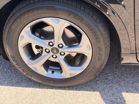 Certified 2024 Ford Escape ST-Line FWD image 9