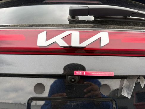 New 2025 Kia Seltos SX w/ SX Sunroof Package image 17