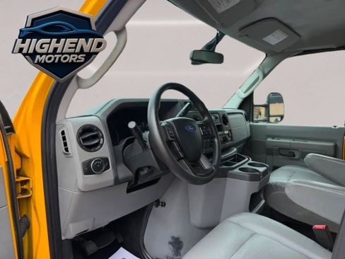 Used 2022 Ford E-350 and Econoline 350 Super Duty RWD image 11