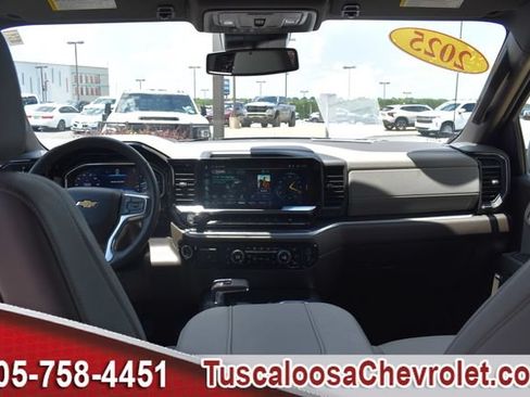 Used 2025 Chevrolet Silverado 1500 LTZ AWD/4WD image 3