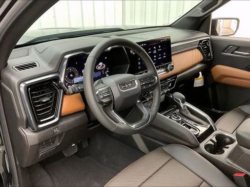 New 2025 GMC Canyon AT4 w/ Off-Road Front Bumper Package AWD/4WD image 8
