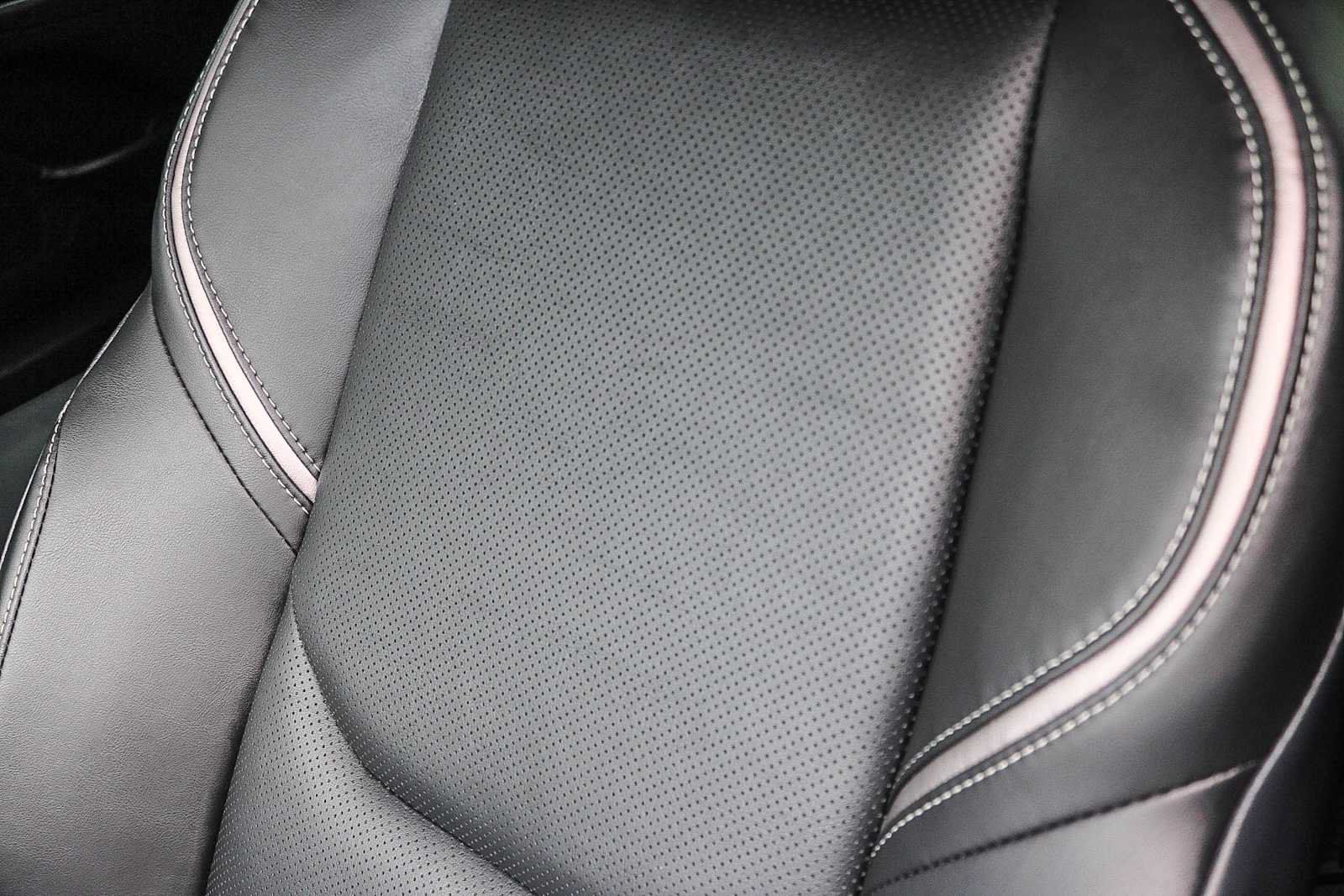 Used 2024 Toyota Prius XLE FWD image 22