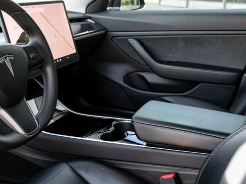 Used 2019 Tesla Model 3 Performance image 29