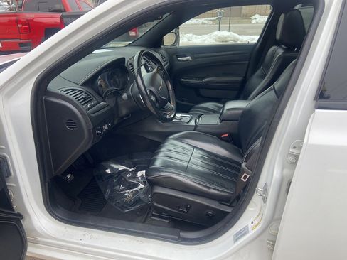 Used 2016 Chrysler 300 S w/ 300S Premium Group image 10