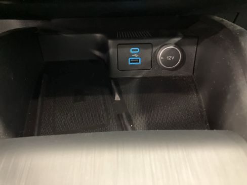 Used 2021 Ford Escape SEL w/ Technology Package image 18