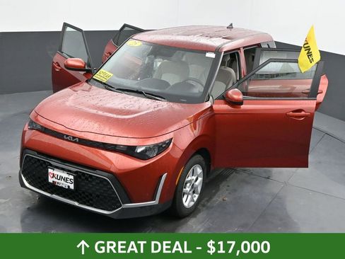 Used 2025 Kia Soul LX w/ LX Technology Package FWD image 66