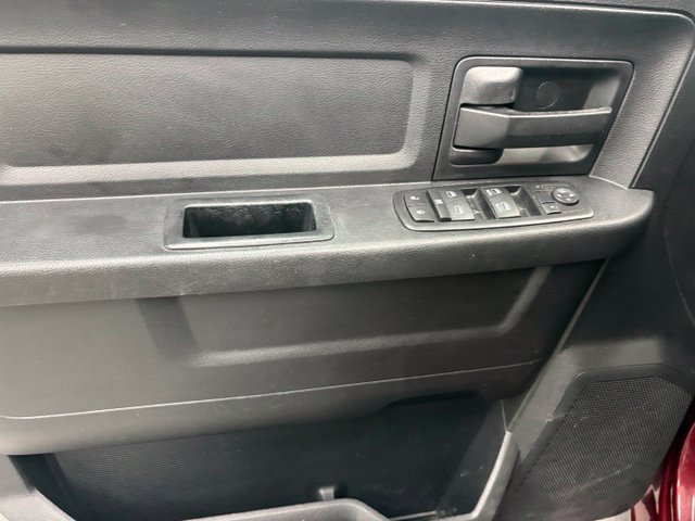 Used 2017 RAM 1500 Express AWD/4WD image 12