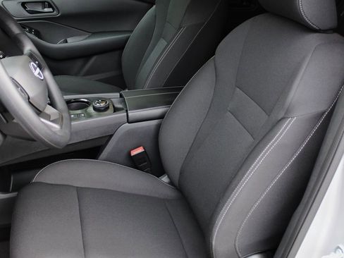 Certified 2025 Nissan Rogue S image 21