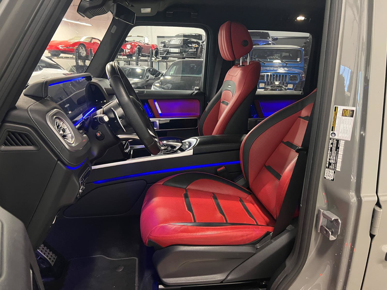 Used 2021 Mercedes-Benz G 63 AMG 4MATIC w/ Seat Comfort Package image 9